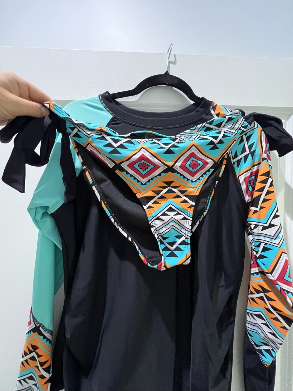Geometric Print Bikini Set with Long Sleeve Rash Guard - Teal & Black